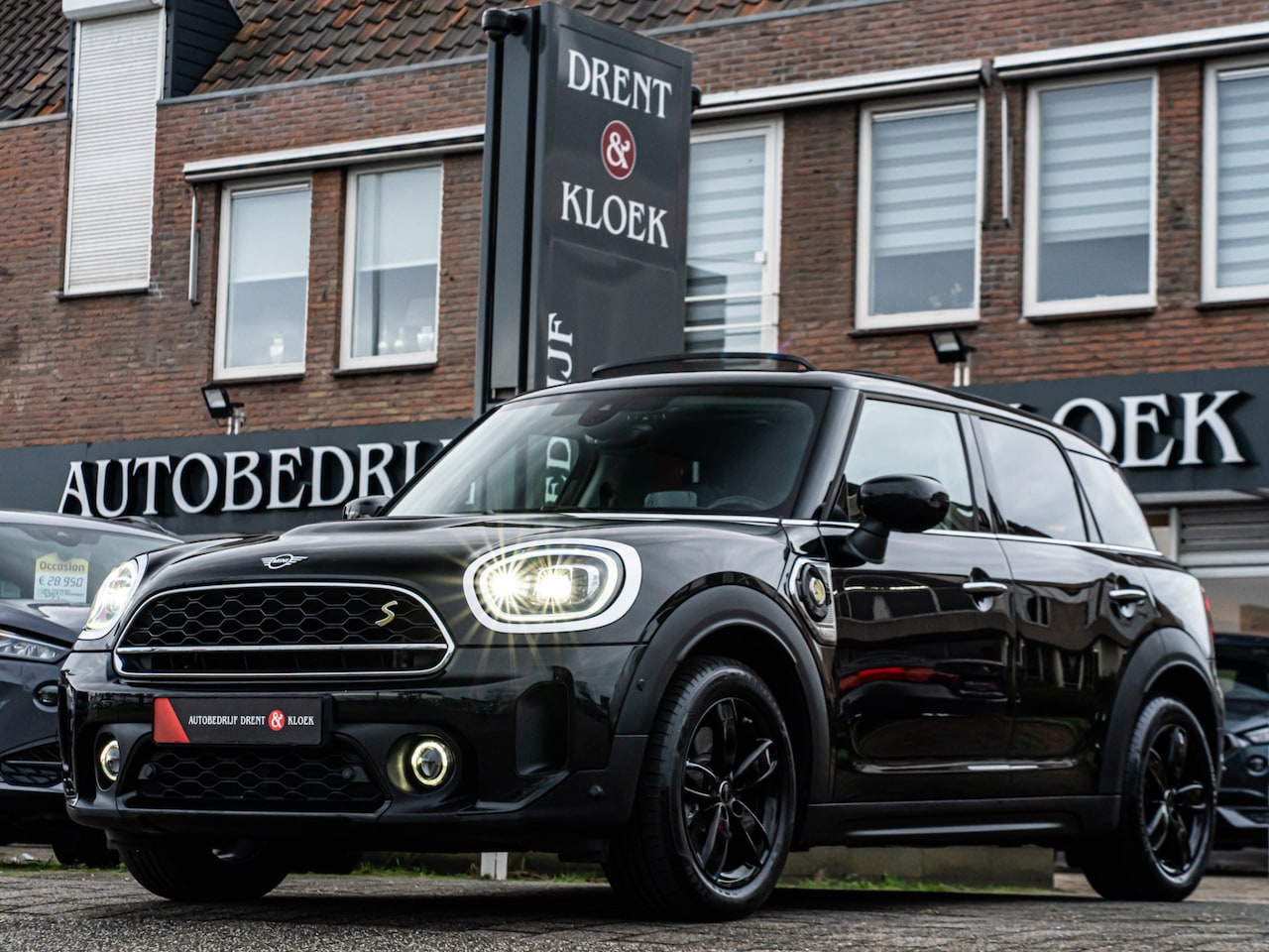 MINI Countryman - Mini 2.0 Cooper S E ALL4 Chili PANO HARMAN KARDON CAMERA MEMORY STOEL LED HEAD UP DISPLAY - AutoWereld.nl