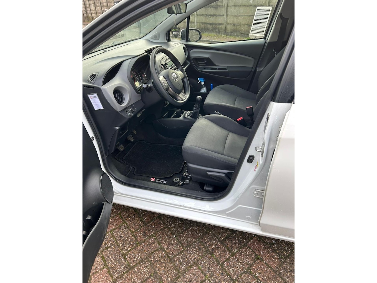 Toyota Yaris - 1.0 VVT-i Comfort 1.0 VVT-i Comfort - AutoWereld.nl