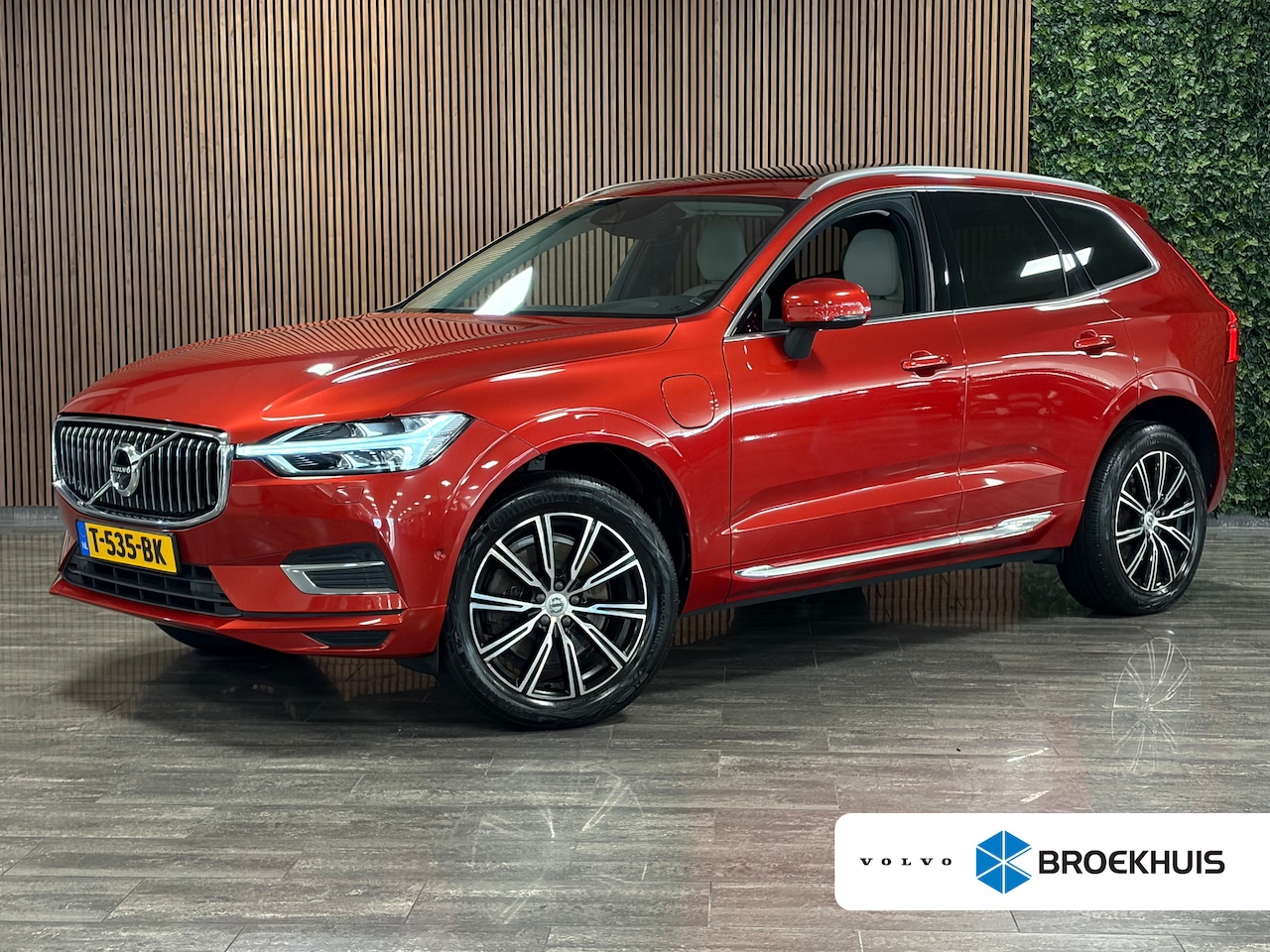 Volvo XC60 - T8 AWD Recharge Inscrition Trekhaak | Stoelventilatie | 360° Camera | Adaptieve Cruise Con - AutoWereld.nl