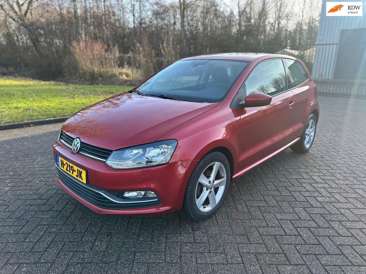 Volkswagen Polo - 1.4 TDI Business Edition/AIRCO/CRUISE/PARKEERSENS VOOR-ACHTER/VERWARMDE VOORST - AutoWereld.nl