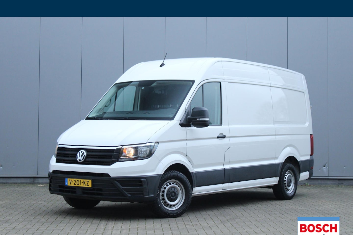 Volkswagen Crafter - 35 2.0 TDI L3H3 Comfortline | Trekhaak | Bluetooth | Cruise control | Airco - AutoWereld.nl