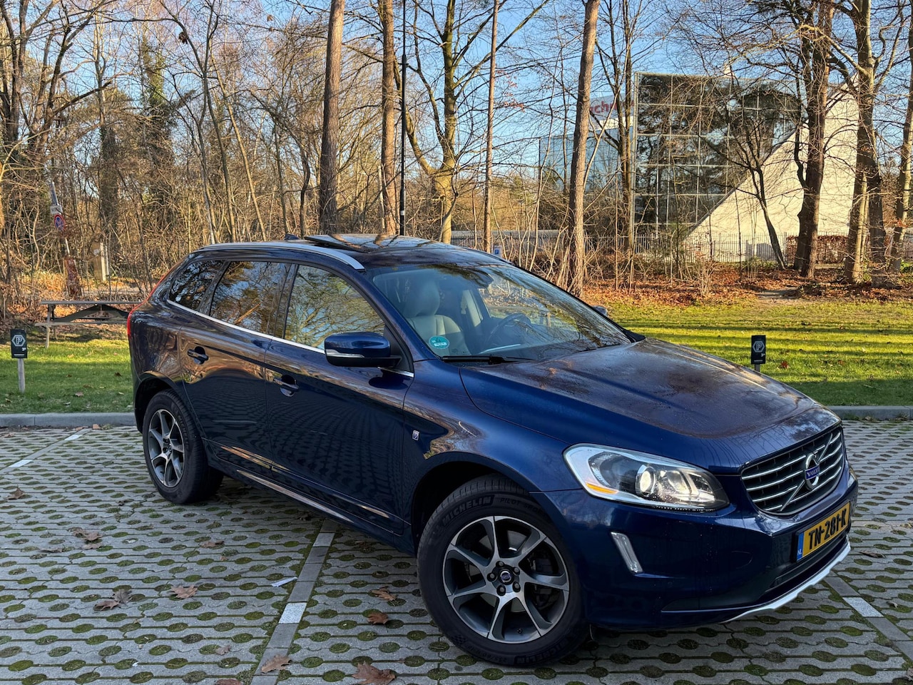Volvo XC60 - 2.0 D4 FWD Ocean Race Pano l Cruise - AutoWereld.nl