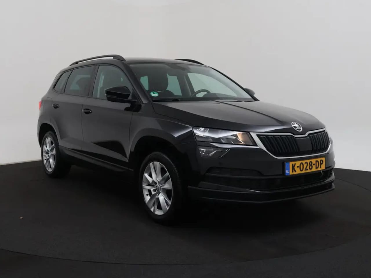 Skoda Karoq - 1.5 TSI ACT Business Edition Autom Navi Pdc Ecc T-haak Bj:2020 - AutoWereld.nl