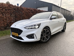 Ford Focus - 1.5 EcoBoost ST Line / AUTOMAAT / NAVI / PANORAMADAK / 120dkm