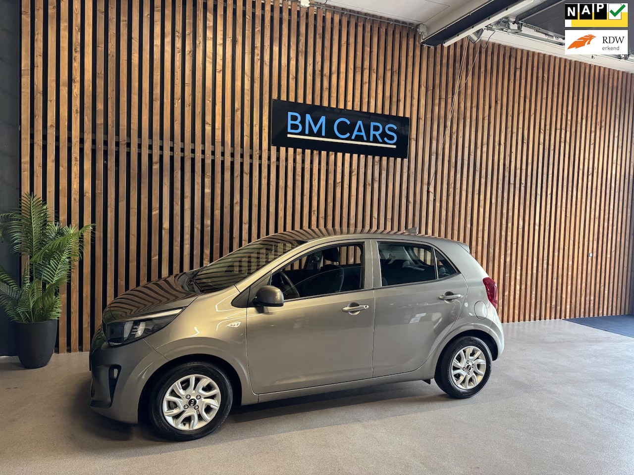 Kia Picanto - 1.0 CVVT ComfortPlusLine Navigator Camera - AutoWereld.nl