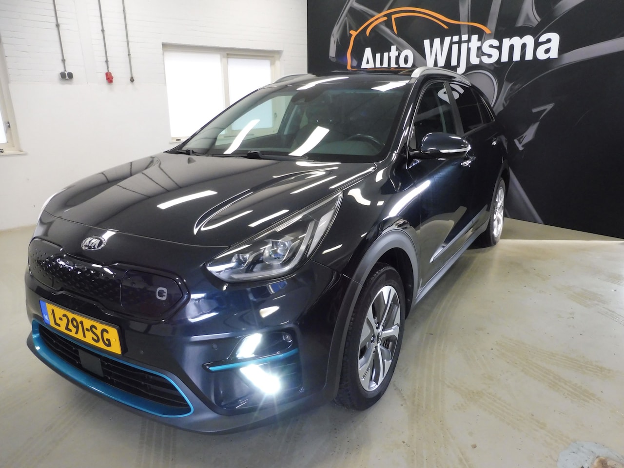 Kia e-Niro - DynamicPlusLine 64 kWh 3 fase | Glazen dak | 1/2 leer | Camera | LMV 17" | 1e eig | NL aut - AutoWereld.nl