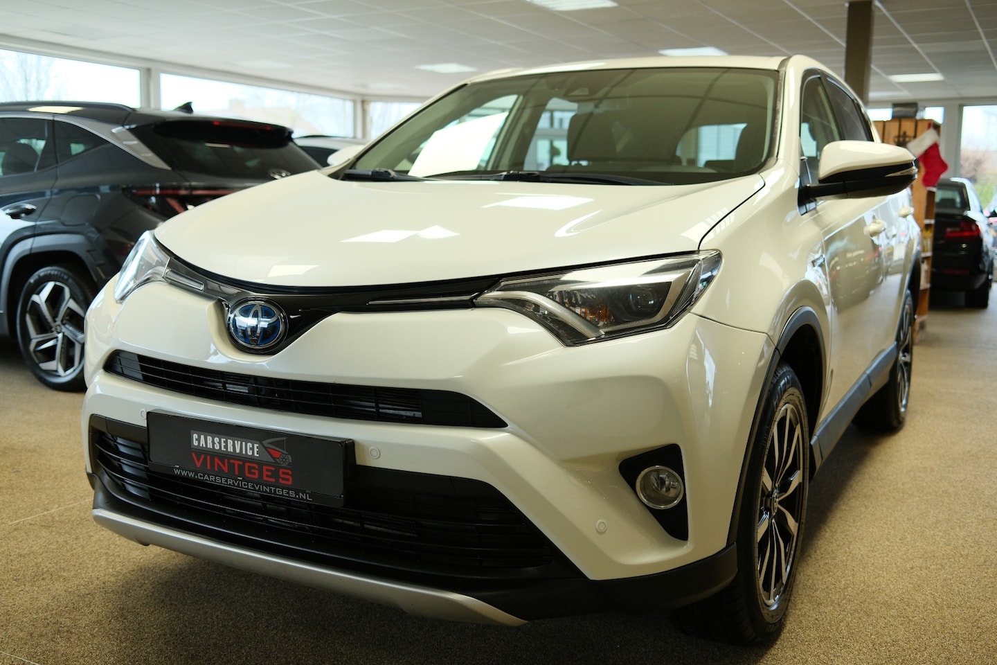 Toyota RAV4 - 2.5 Hybrid Dynamic NAVI/PDC/CARPLAY/LMV/ - AutoWereld.nl