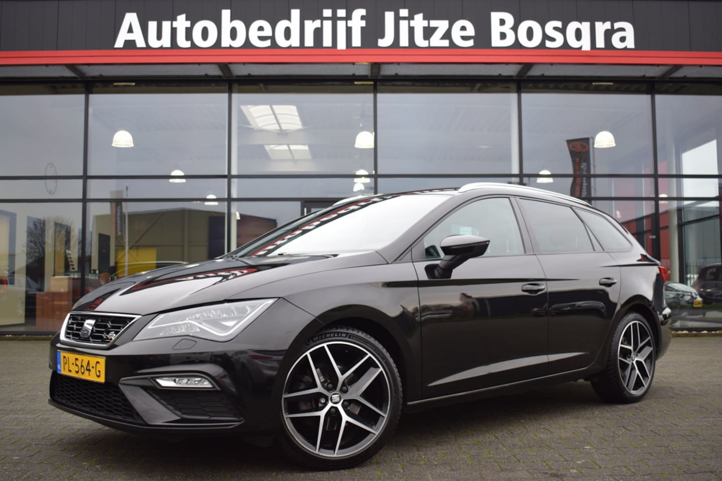SEAT Leon ST - 1.4 TSi 150pk FR LED | Leder/Alcantara | Carplay | Sfeerverlichting | Camera | Trekhaak - AutoWereld.nl