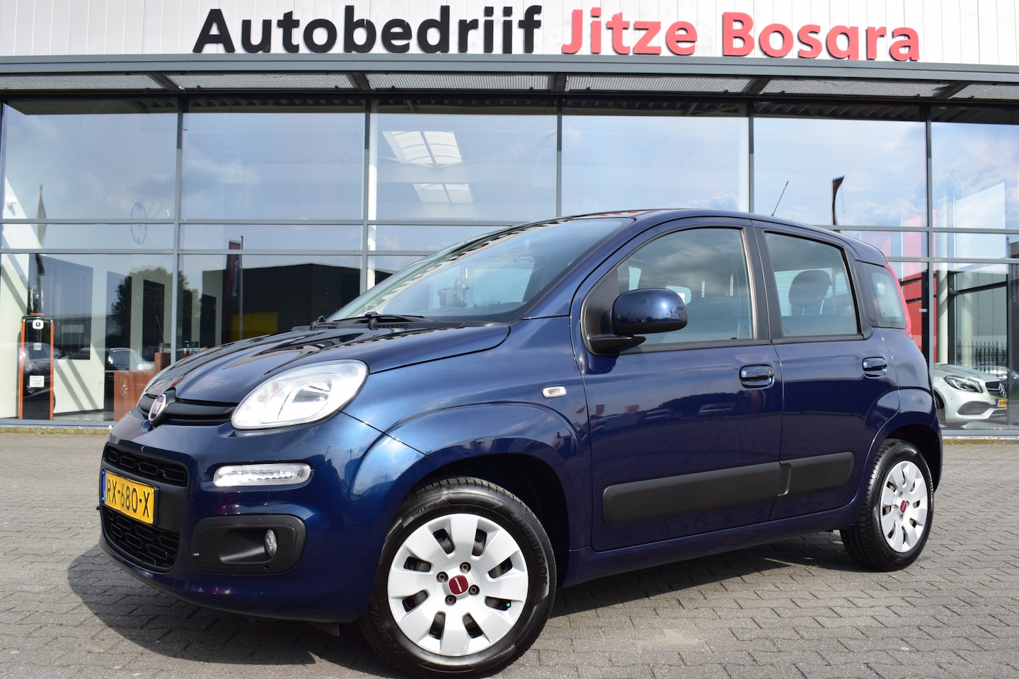 Fiat Panda - 0.9 TwinAir Lounge Airco | Originele Audio | PDC | Isofix | Volledig Onderhouden!! - AutoWereld.nl