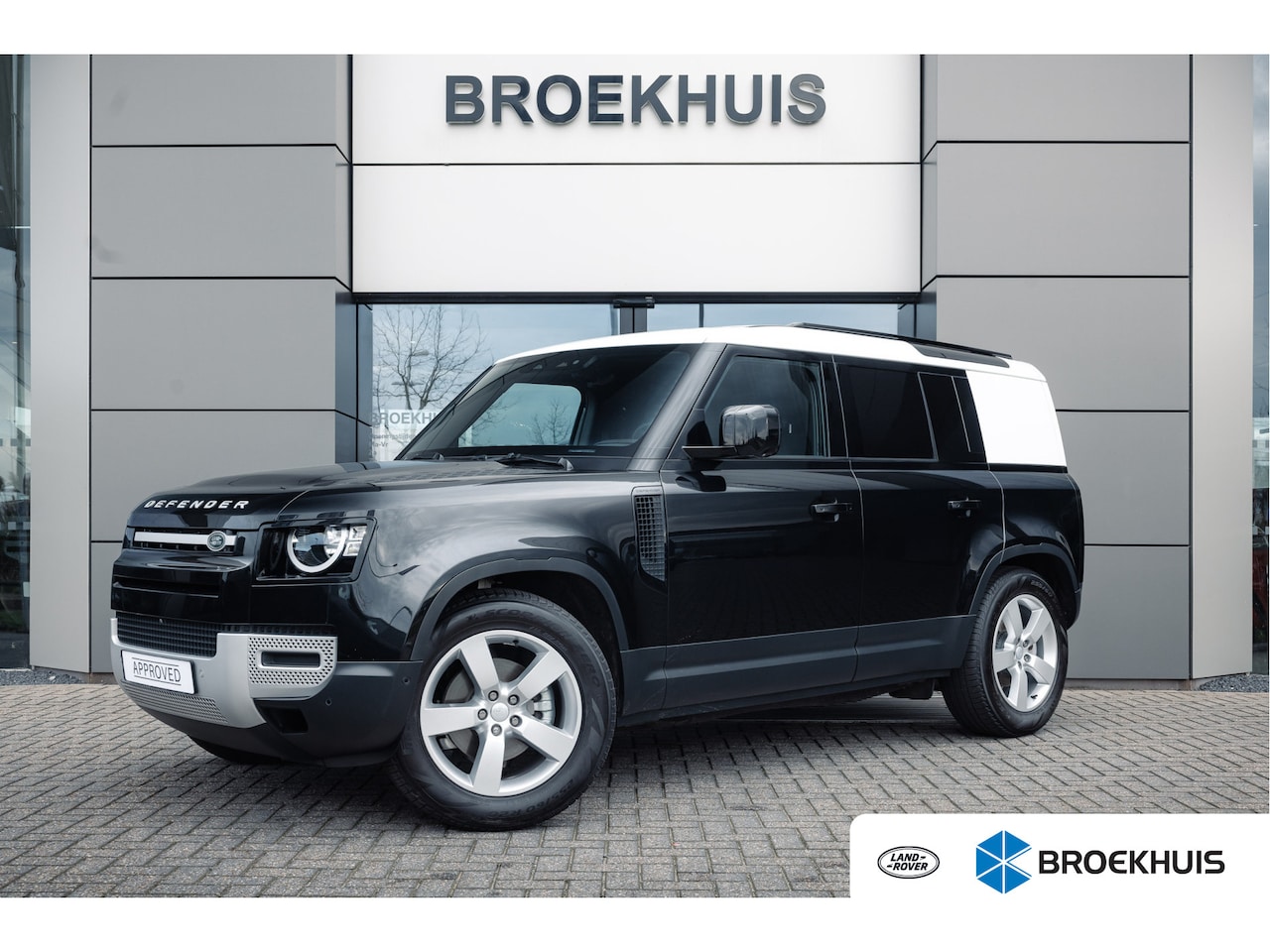 Land Rover Defender 110 - D250 Hardtop Commercial | 20" County velgen | Luchtvering | 3 persoons Jumpseat | - AutoWereld.nl