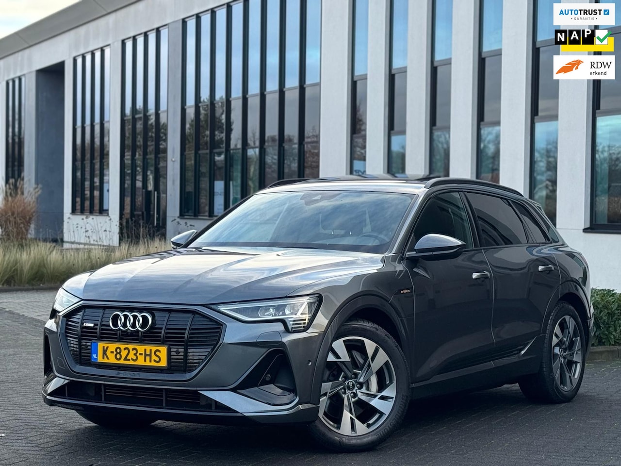 Audi e-tron - 55 quattro S edition 95 kWh,2 X S-LINE, panoramadak, camera, vol opties, 25000 km, 1 e eig - AutoWereld.nl