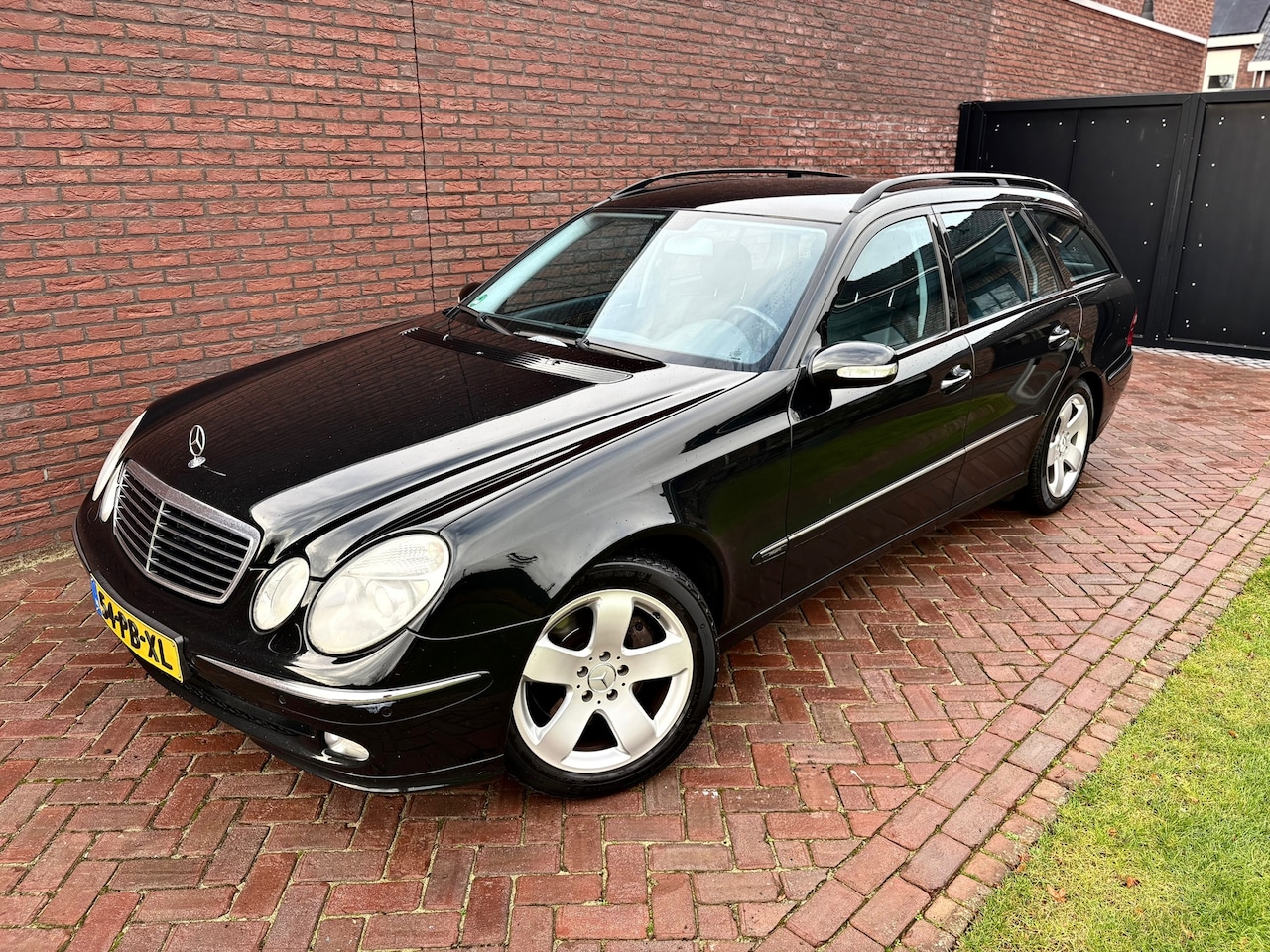 Mercedes-Benz E-klasse Combi - 500 Avantgarde Aut 7G Trekhaak Leder Navi - AutoWereld.nl