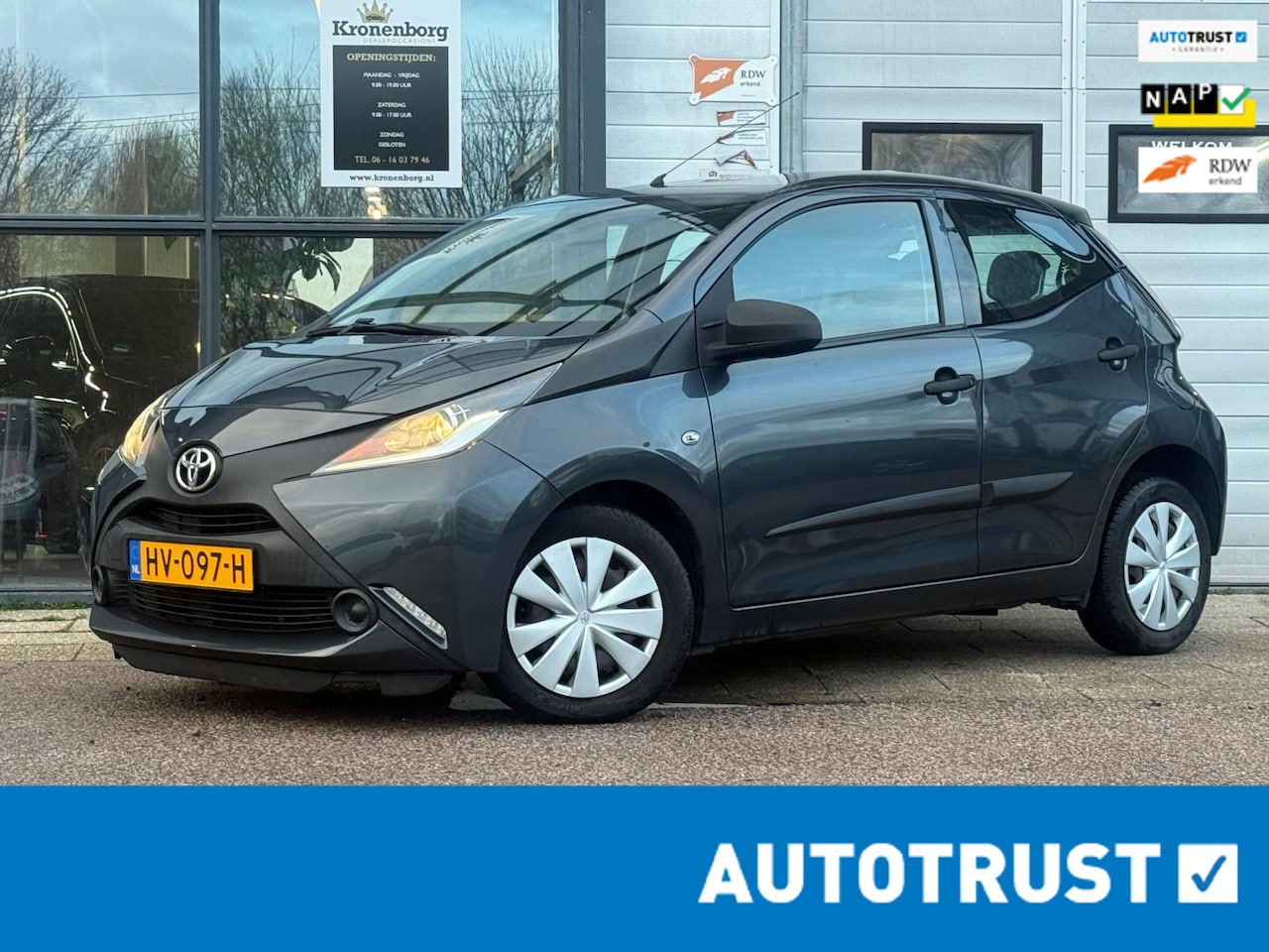 Toyota Aygo - 1.0 VVT-i x-play 1.0 VVT-i x-Play, CARPLAY, NAP, APK - AutoWereld.nl