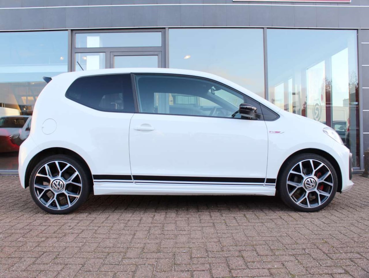Volkswagen Up! - 1.0 TSI GTI Airco/Cruise - AutoWereld.nl