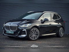 BMW 2-serie Active Tourer - 220i / Aut / M-Sport / Pano / Trekhaak / 19'' / HUD
