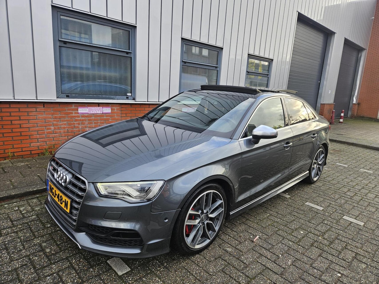 Audi S3 - 2.0 TFSI 215KW 4-D QUATTRO S-TRO Pano Leer - AutoWereld.nl