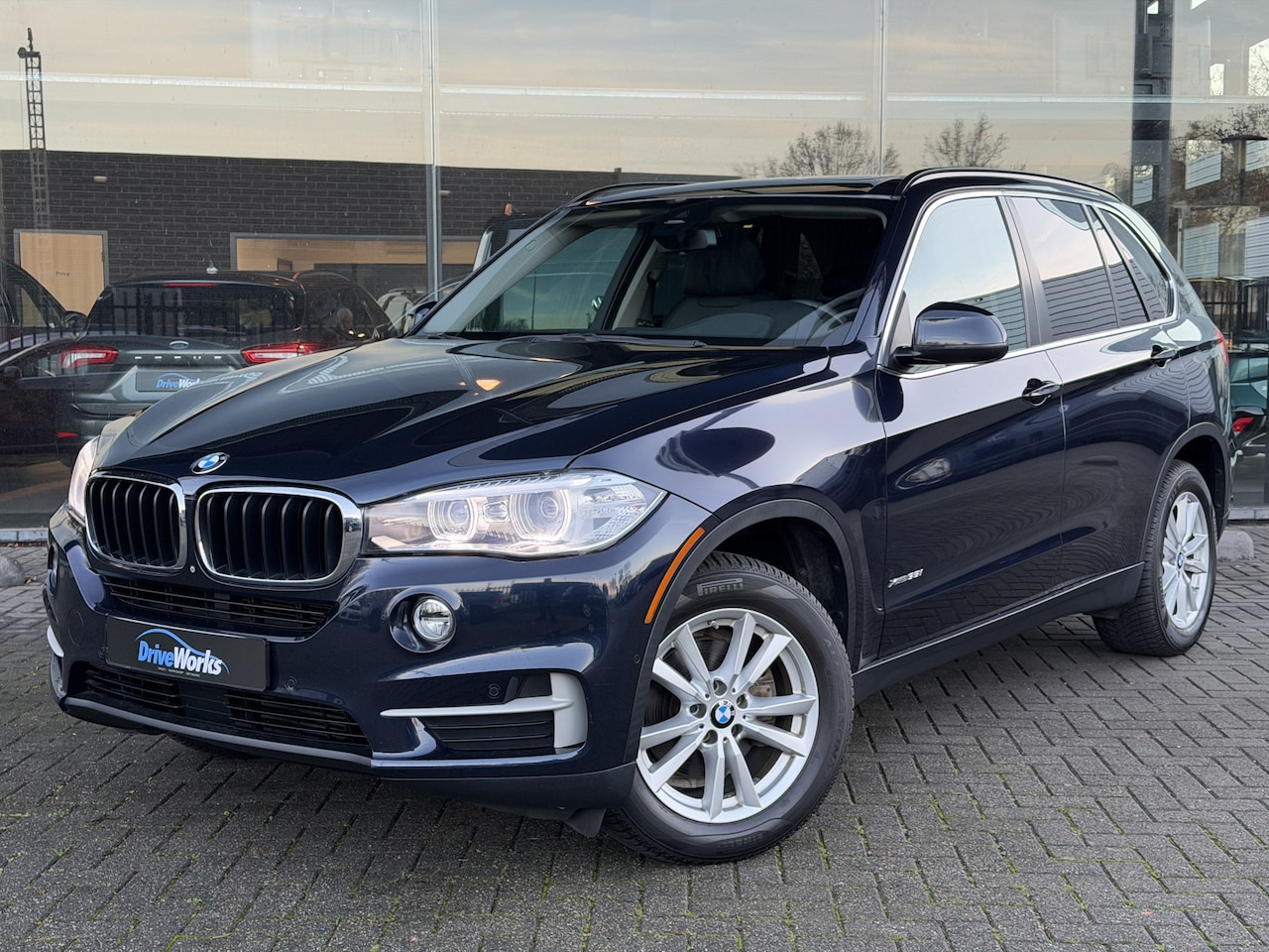BMW X5 - xDrive35i High Executive | HUD | PANO | Surround view | Adaptive CC | Dodehoek-assistent - - AutoWereld.nl