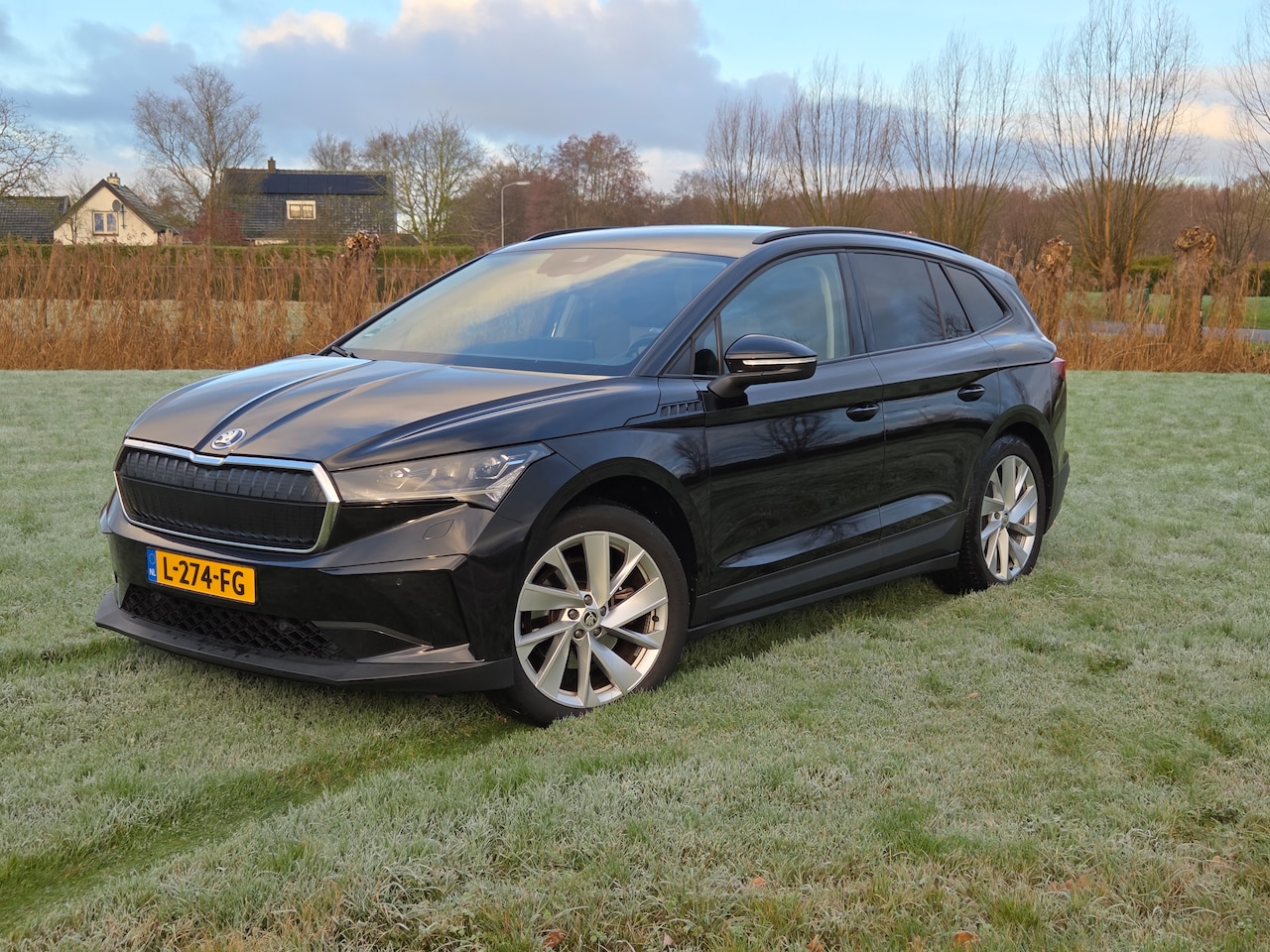Skoda Enyaq iV - 60 First Edition nette auto, SOH 89%, warmtepomp/trekhaak, BTW - AutoWereld.nl