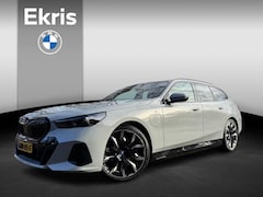 BMW 5-serie Touring - 530e M Sportpakket Pro | Trekhaak met elektrisch wegklapbare kogel | Glazen panoramadak |