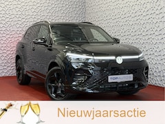Volkswagen Tiguan - 1.5 eHYBRID 272PK NW AUTO R-LINE BLACK PANO XL.NAVI BLACK.STYLE 360.CAM ELEK.KLEP MATRIX.L