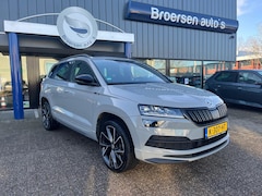 Skoda Karoq - 1.5 TSI 150pk Sportline Business met Pano, Trekhaak en Verwarmingspakket