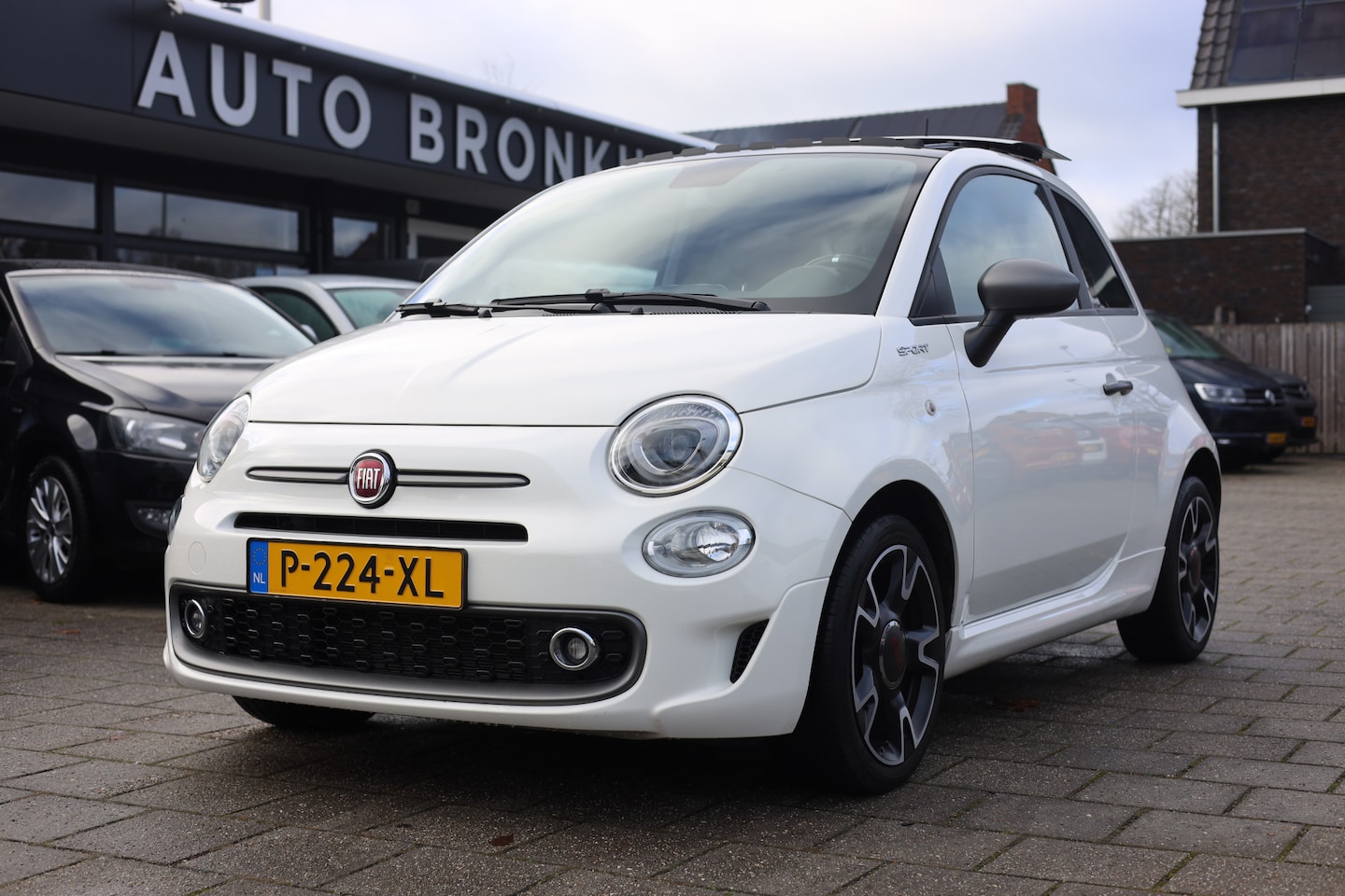 Fiat 500 - 1.0 HYBRID SPORT | PANO | CARPLAY | NL AUTO - AutoWereld.nl