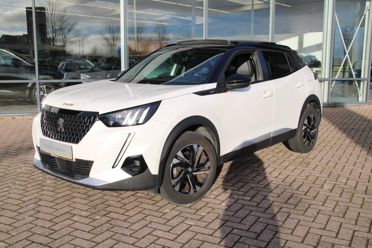 Peugeot 2008 - 1.2 PureTech GT 1.2 PureTech GT - AutoWereld.nl