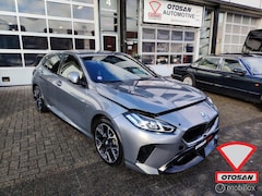 BMW 1-serie - F70 2025 M-Performance Led Leder Camera 15.000km