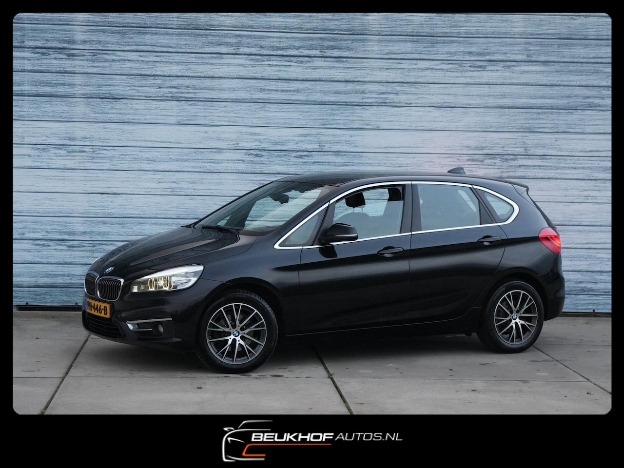 BMW 2-serie Active Tourer - 218i High Executive Automaat Leer - AutoWereld.nl