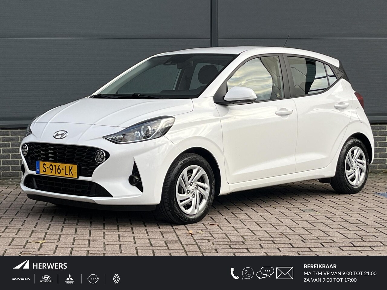 Hyundai i10 - 1.0 Premium / Dealer onderhouden / Navigatie / Climate control / Camera / Parkeersensoren - AutoWereld.nl