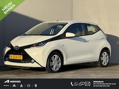 Toyota Aygo - 1.0 VVT-i x-cite / Airco / Apple Carplay & Android Auto / Achteruitrijcamera / Elektrische