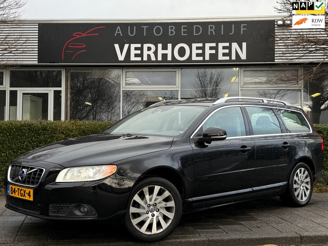 Volvo V70 - 1.6 T4 Limited Edition - AUTOMAAT - PANORAMADAK - LEDER - NAVIGATIE - CLIMATE / CRUISE - S - AutoWereld.nl