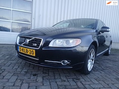 Volvo S80 - 4.4 AWD Executive - Motor schade - Schade