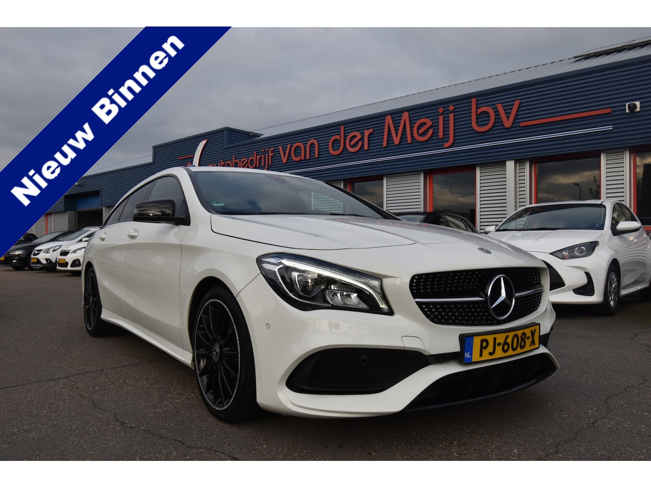 Mercedes-Benz CLA-klasse Shooting Brake - 180 Business Solution AMG 180 Business Solution AMG , TREKHAAK , LED KOPL ,  CR CONTR , NAVI , PDC V+A , LMV18 , - AutoWereld.nl