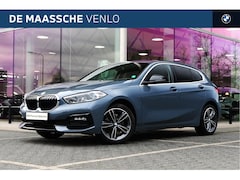 BMW 1-serie - 118i Sport Line Automaat / Sportstoelen / LED / Live Cockpit Professional / Cruise Control