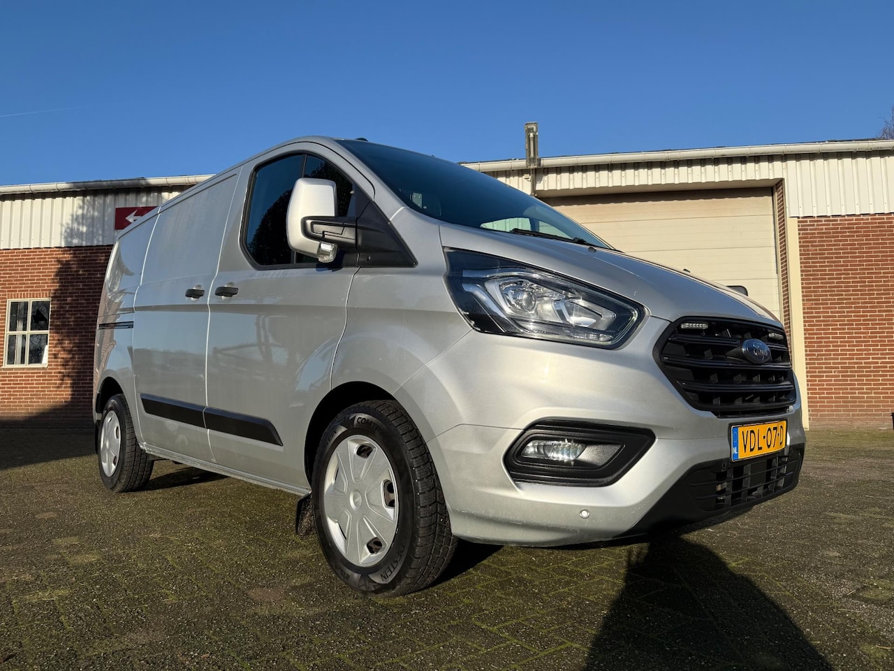 Ford Transit Custom - 300 2.0 TDCI L1 automaat camera navi klep euro 6 130PK Trend - AutoWereld.nl