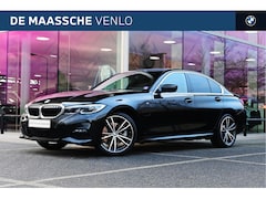 BMW 3-serie - 320e High Executive M Sport Automaat / Sportstoelen / Laserlight / Achteruitrijcamera / St