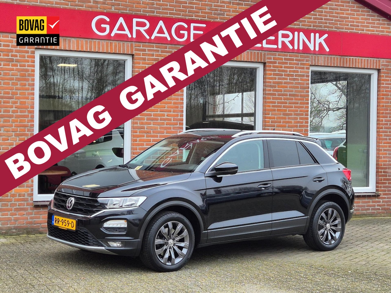 Volkswagen T-Roc - 1.0 TSI Style 116PK 5drs clima, adapt.cruise, pdc, navi, carplay, lmv, trekhaak - AutoWereld.nl