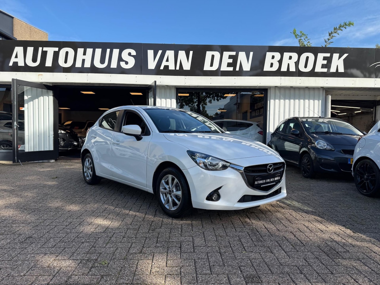 Mazda 2 - 1.5 Skyactiv-G TS+ 90Pk|Navi|Cruise|Pdc|Stoelverw|Lmv|Elek Pakket|Nw Apk - AutoWereld.nl