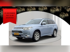 Mitsubishi Outlander - 2.0 PHEV instyle+|PANO|LEDER|CAMERA|TREKHAAK|NAVI|GOED ONDERHOUDEN
