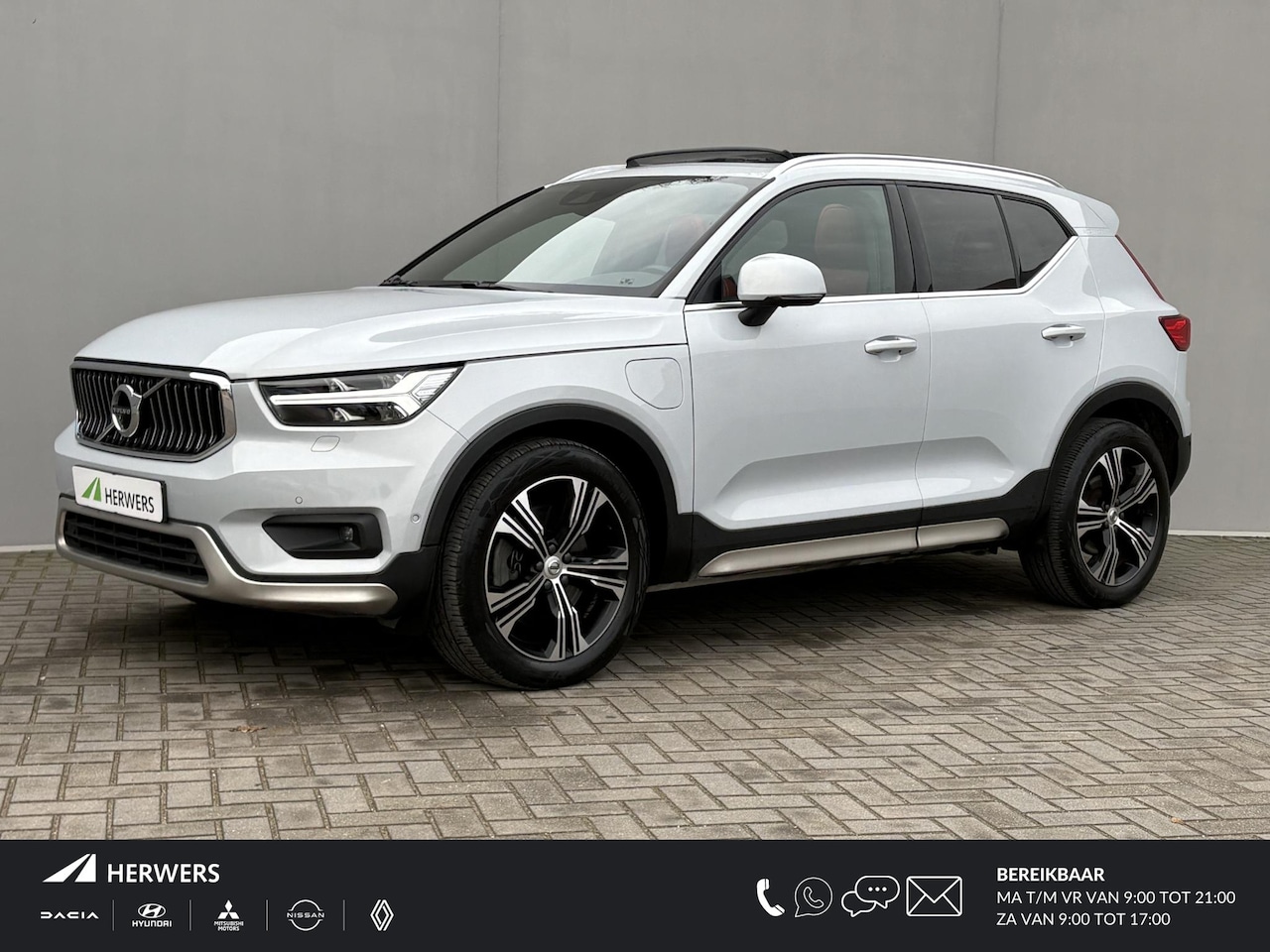 Volvo XC40 - 1.5 T5 Recharge Business Pro / Plug-in Hybrid / SOH 91,7% / Schuif-/Kanteldak / Achteruitr - AutoWereld.nl