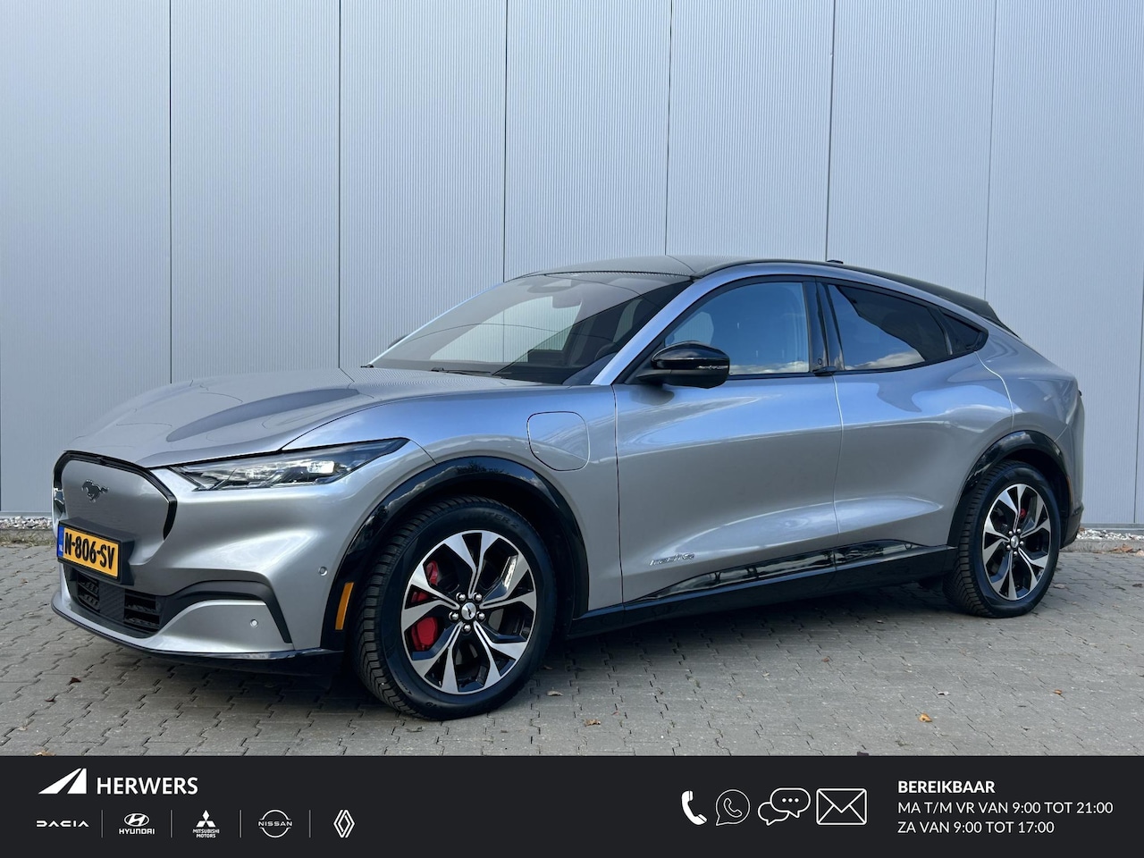 Ford Mustang Mach-E - AWD 75 kWh / Navigatie / Panorama dak / Achterklep Elektrisch / Cruise Control Adaptief / - AutoWereld.nl