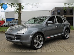 Porsche Cayenne - 3.2 Gemballa Edition, Luchtvering
