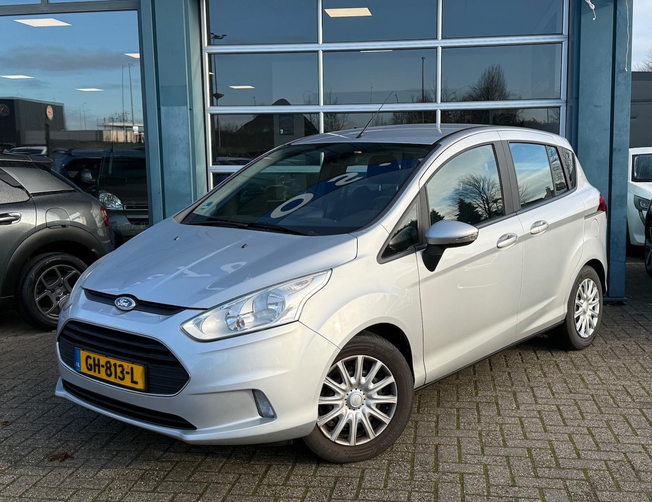 Ford B-Max - 1.0 EcoBoost Style Airco Cruise Navi - AutoWereld.nl
