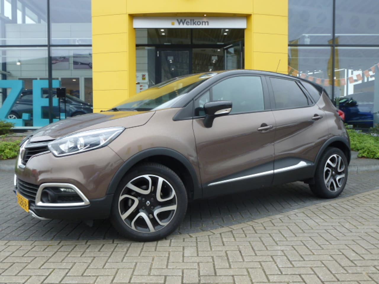 Renault Captur - TCe 120pk EDC Dynamique / Trekhaak / 4 S-Banden / Navigatie / Camera - AutoWereld.nl