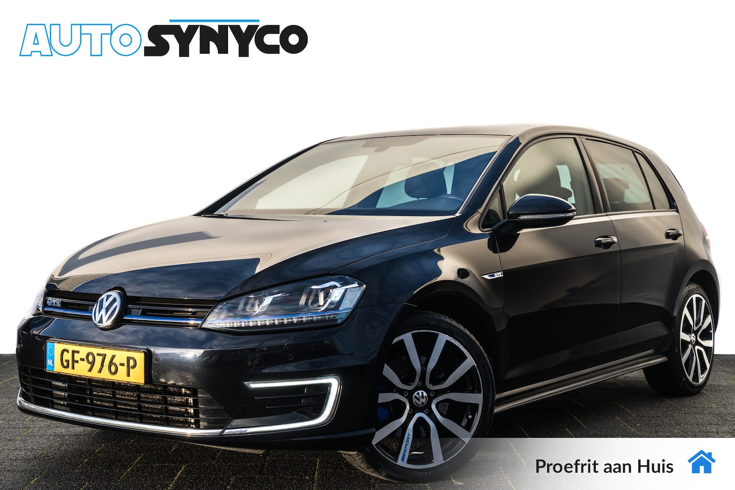 Volkswagen Golf - 1.4 TSi GTE | 18 inch LMV | Trekhaak | LED | Camera | Volledig onderhouden - AutoWereld.nl