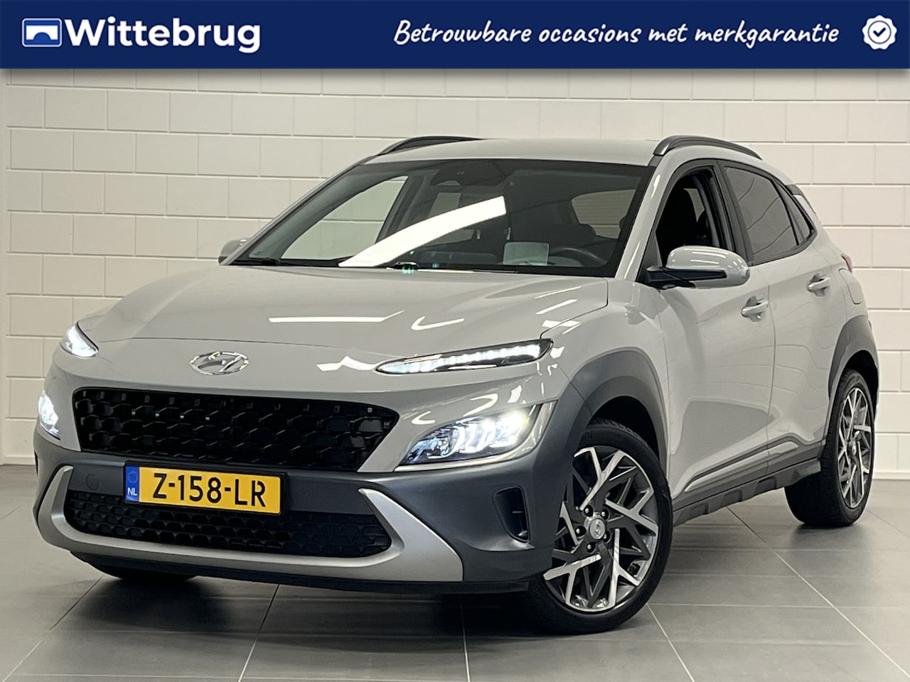 Hyundai Kona - 1.6 GDI HEV Fashion TREKHAAK | LED KOPLAMPEN | 18 INCH VELGEN | ZEER COMPLETE AUTO! - AutoWereld.nl