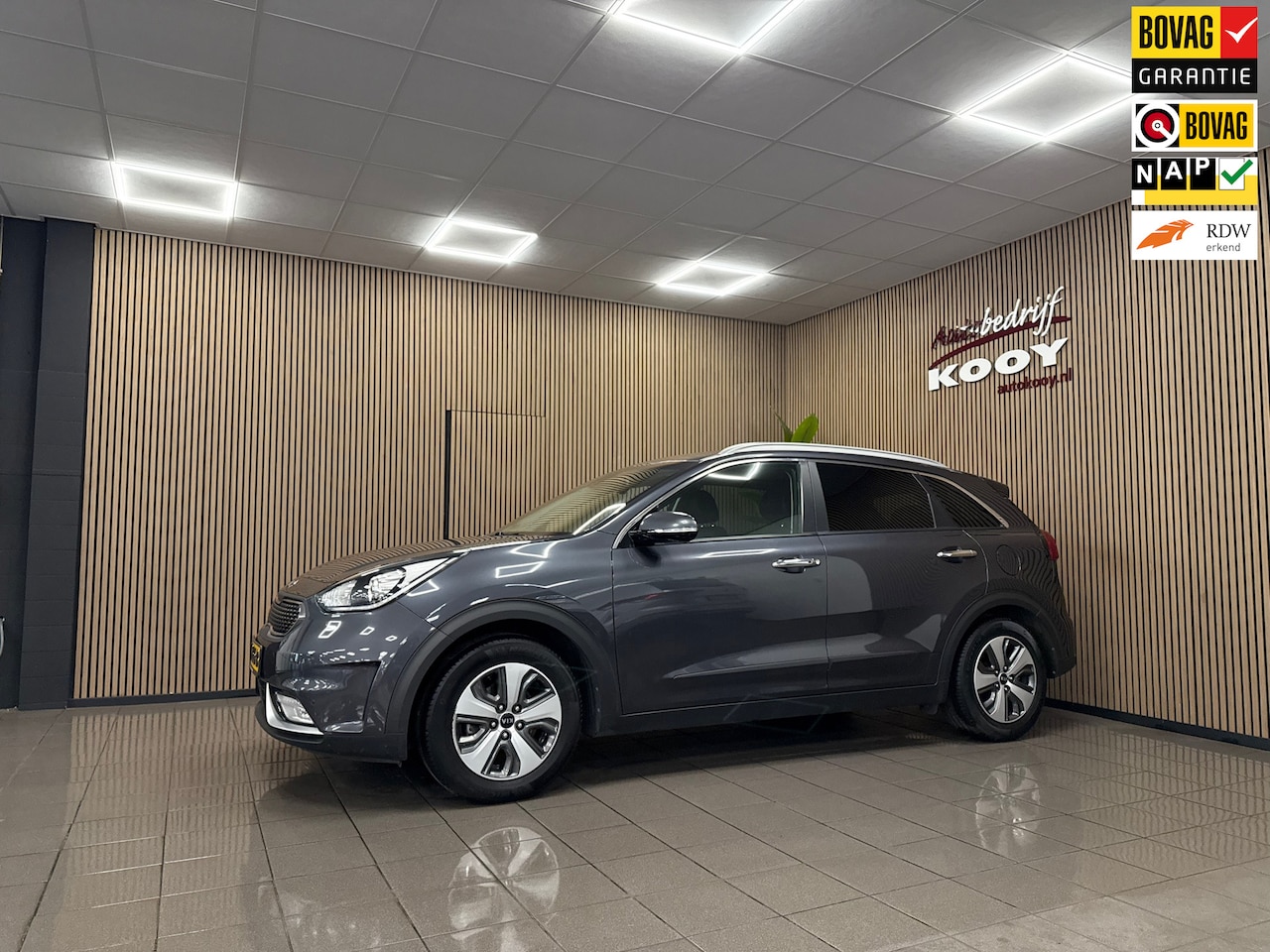 Kia Niro - 1.6 GDi Hybrid DynamicPlusLine * 1e Eig / Carplay / Trekhaak / Leder / NL Auto * - AutoWereld.nl