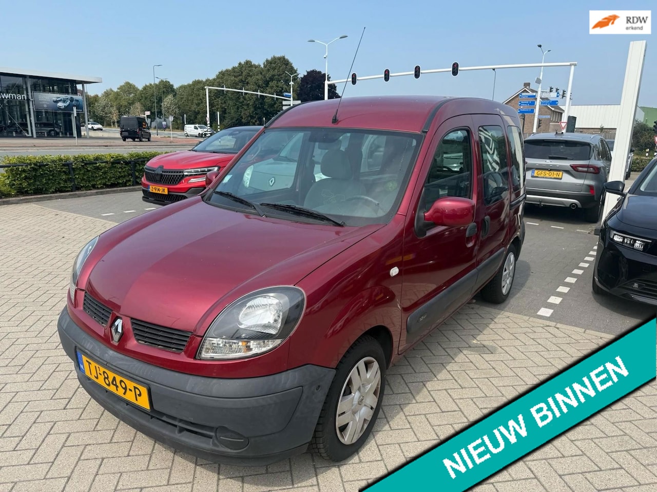 Renault Kangoo - 1.2-16V INVALIDEVERVOER Airco 61.000km 3-Persoons - AutoWereld.nl