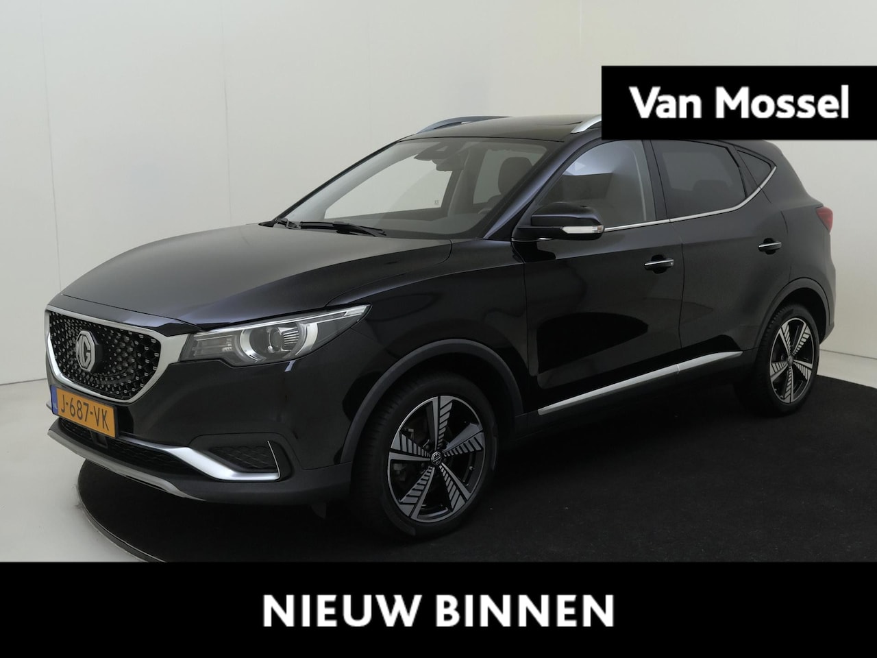 MG ZS - Luxury 45 kWh 1e eig. / Panoramadak / Apple carplay / Camera - AutoWereld.nl